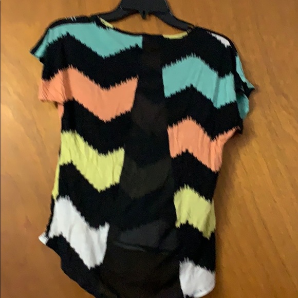 Chevron Top - Picture 2 of 3